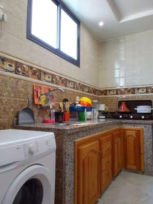 Joli Appartement De Vacances Avec Terrasse Et Balcon Agadir